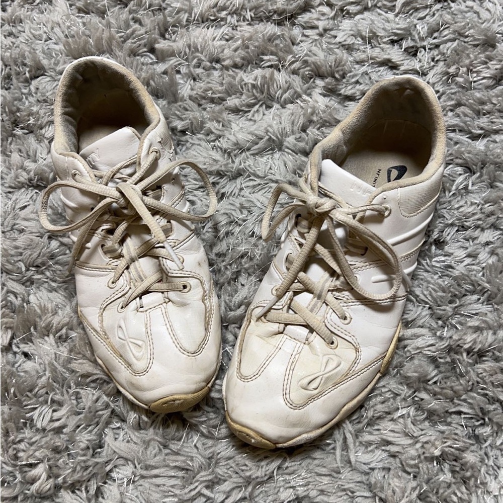 Nfinity cheer shoes